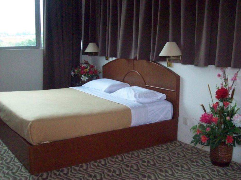 D Valley Hotel كوالا ليبيس المظهر الخارجي الصورة