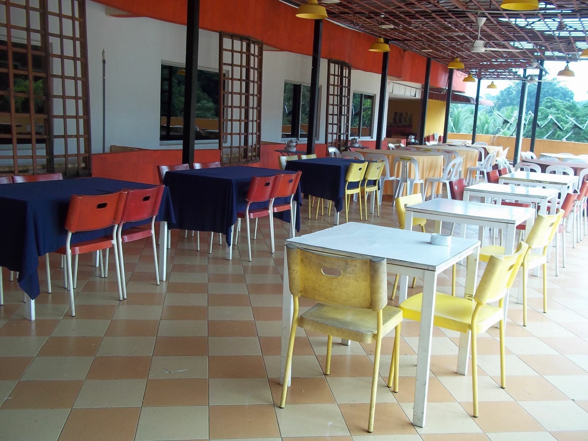 D Valley Hotel كوالا ليبيس المظهر الخارجي الصورة